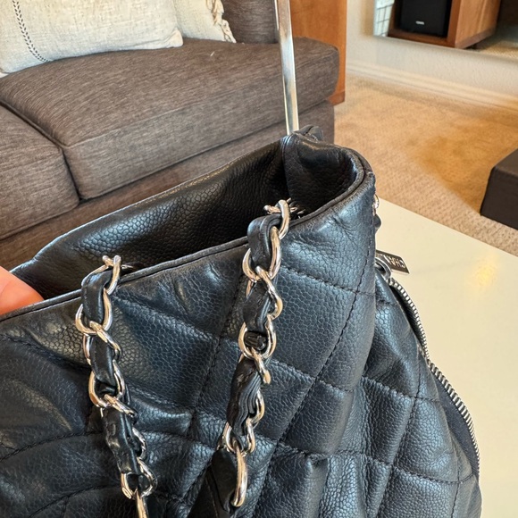 Authentic CHANEL Expandable Zip Around Caviar Quilted Tote Shoulder Bag Black - Picture 16 of 16